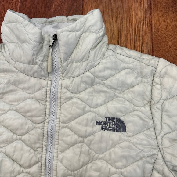 The North Face Womens Thermoball Full Zip Jacket. Size Small. Color Tin … - Picture 6 of 15